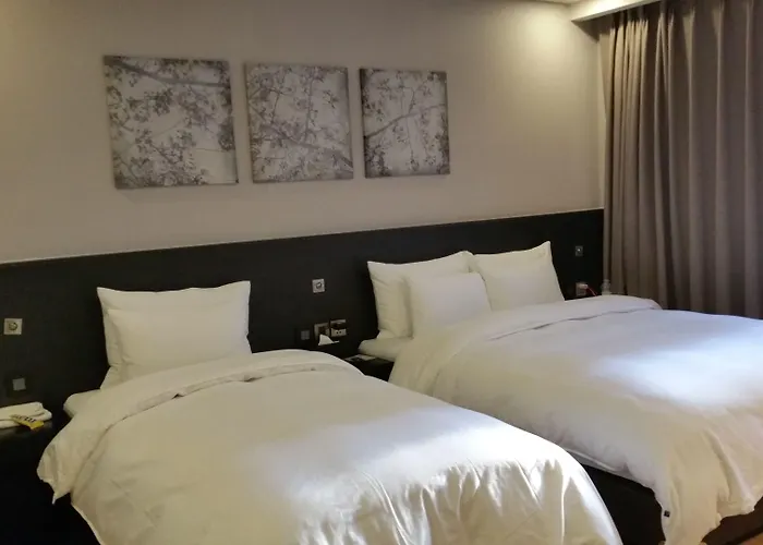 Kobos Hotel 2*