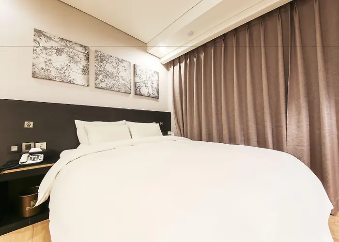 Kobos Hotel