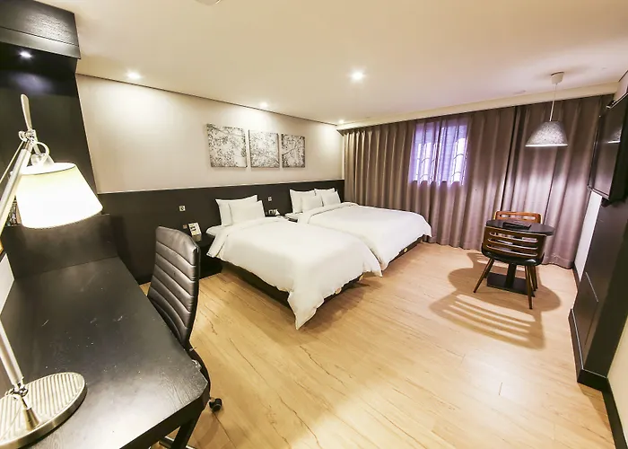 Kobos Hotel