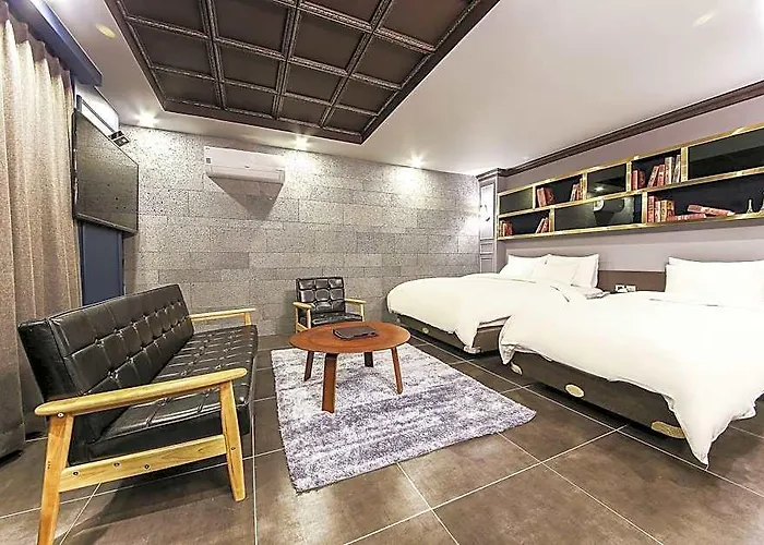 Kobos Hotel