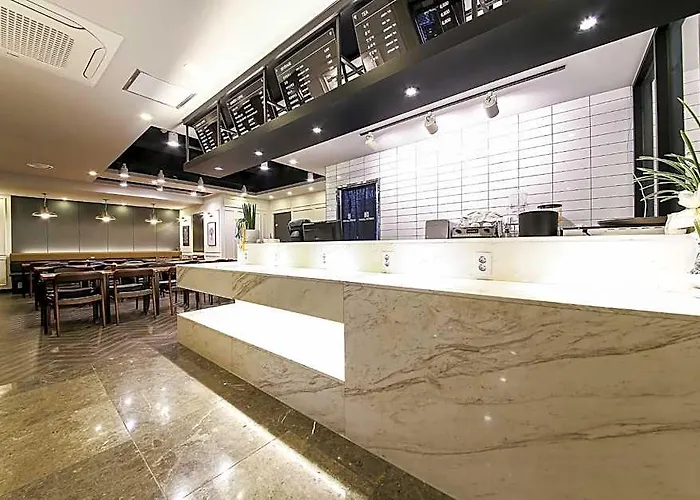 Kobos Hotel 2*
